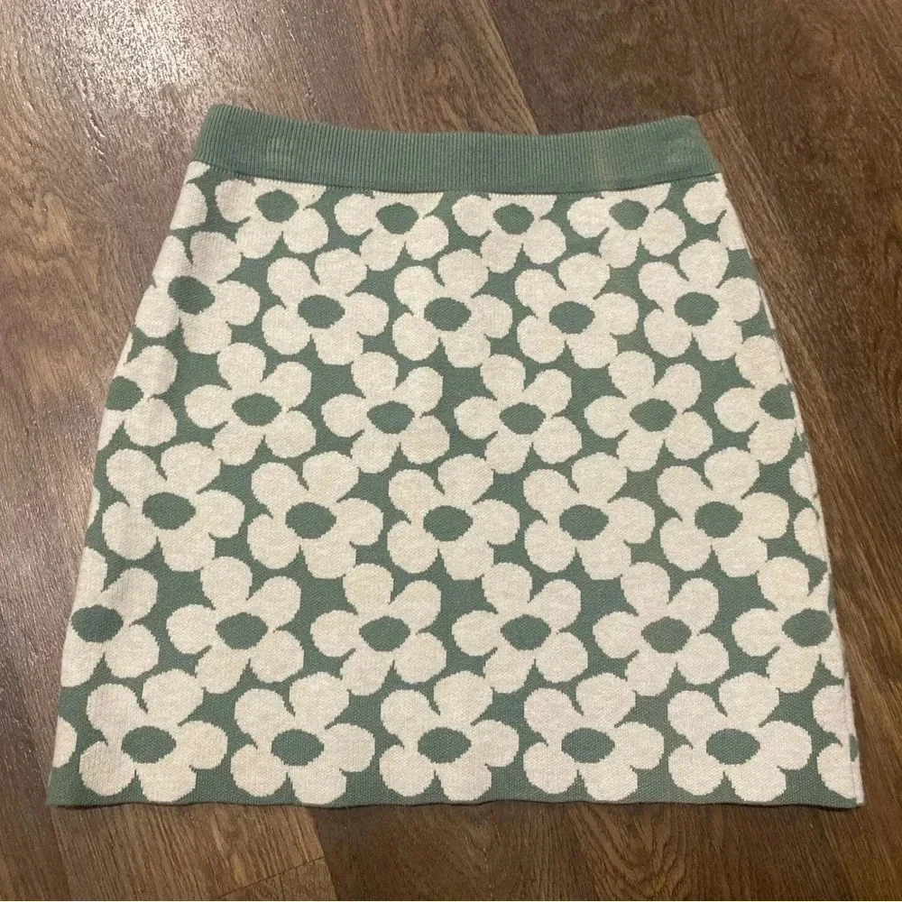 Altar'd State Women’s Knit Sweater Mini Skirt Green White Floral Size XS